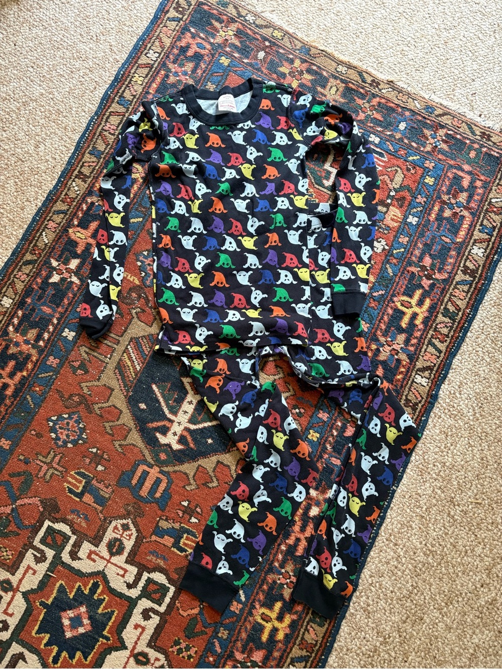 Hanna Andersson Black Pajama Set with Multicolor Ghosts Halloween theme 12Y